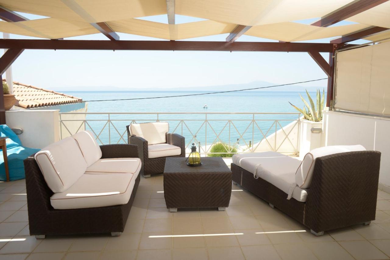 Agali 2 Superior Mezonet Front Of The Sea Apartment Akrogiali Exterior photo